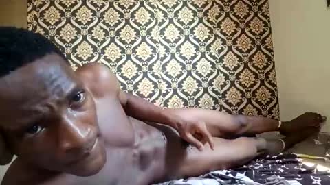 Snapshot of kingemizzy chatting on October 2025 01:04:02 PM kingemizzy online show from October 2025 01:04:02 PM