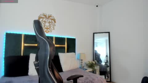 kingg_jay online show from May 2026 11:49:01 AM
