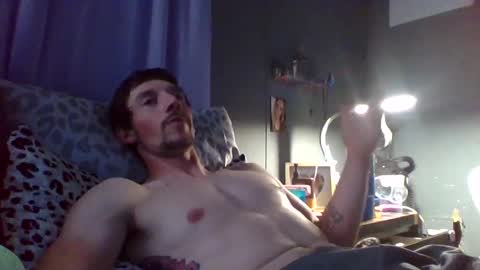 Snapshot of kinglee5150 chatting on October 2025 11:21:02 AM kingqueenofthesouth318 online show from October 2025 11:21:02 AM