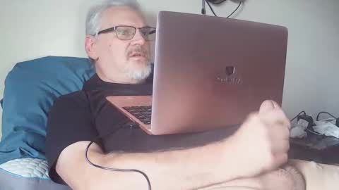 kingtongue10 online show from November 2025 07:46:02 PM