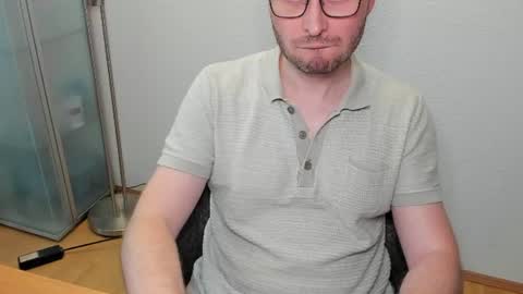 Snapshot of kinksubbydubby chatting on June 2026 07:11:01 PM kinksubbydubby online show from June 2026 07:11:01 PM