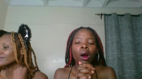 kinky_aria online show from September 2025 06:00:01 PM