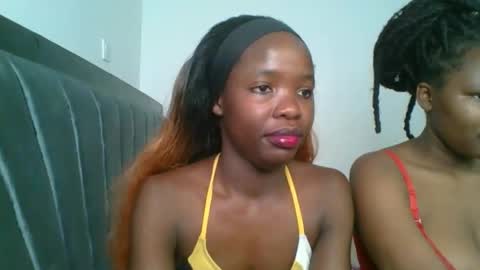 kinky_aria online show from October 2025 06:49:02 PM