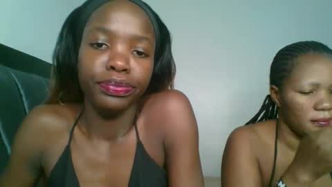 kinky_aria online show from October 2025 05:44:02 PM