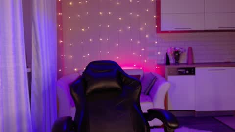 Snapshot of kinky_courtney chatting on February 2025 12:29:02 AM Courtney online show from February 2025 12:29:02 AM