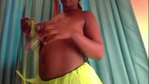 Snapshot of kinky_pixie chatting on September 2025 07:10:02 AM Pixie online show from September 2025 07:10:02 AM