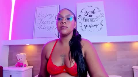Snapshot of kinky_thifanny chatting on March 2026 11:49:01 AM Thifanny online show from March 2026 11:49:01 AM