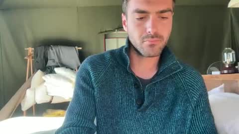 Snapshot of kinkyboyy31 chatting on November 2025 09:32:02 AM M online show from November 2025 09:32:02 AM