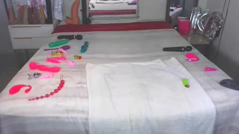 KinyBunz online show from February 2026 02:07:02 AM