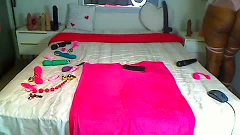 KinyBunz online show from June 2026 02:47:02 AM