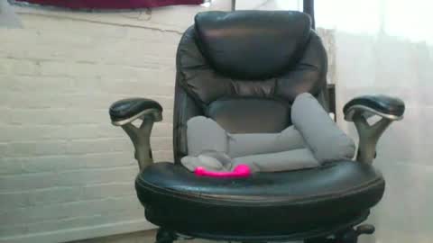 Snapshot of kinkycockstrokerxxx chatting on June 2026 01:00:02 PM kinkycockstrokerxxx online show from June 2026 01:00:02 PM