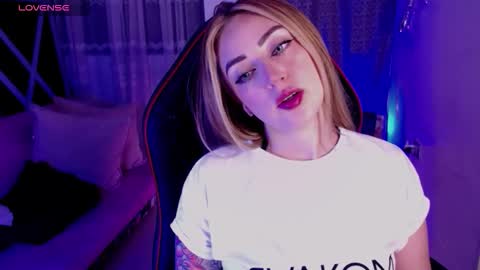  Sara  online show from February 2026 11:58:01 PM