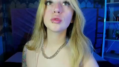 Snapshot of kinkydoll_ chatting on July 2026 12:04:01 AM Sara online show from July 2026 12:04:01 AM