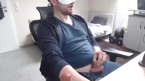 Snapshot of kinkygg chatting on March 2026 10:51:01 AM YourToy online show from March 2026 10:51:01 AM