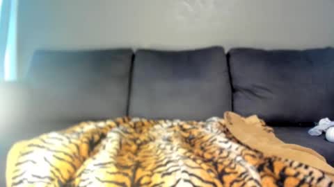 Kinky online show from January 2025 08:01:01 PM