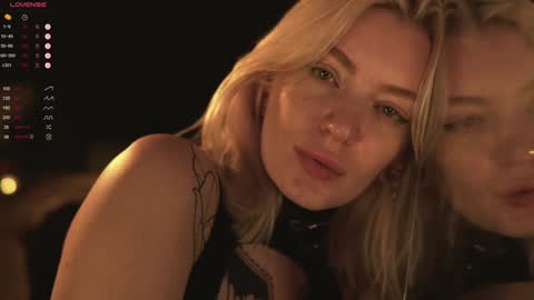 kinkylina_ online show from December 2024 01:47:01 PM