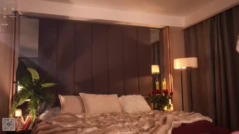 kinkylina_ online show from November 2025 01:00:02 PM