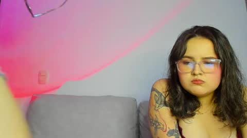 Snapshot of kinkyqueenscb chatting on May 2026 11:21:02 PM natasha and amber online show from May 2026 11:21:02 PM