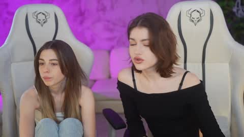 Sweet girls online show from March 2025 08:05:02 PM