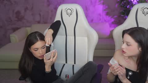 Sweet girls online show from March 2025 08:33:02 AM