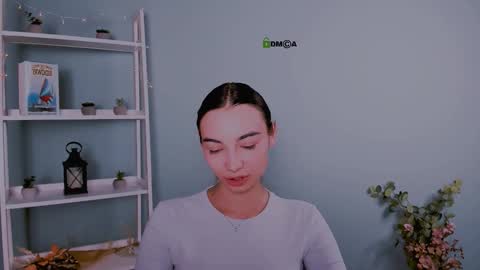 Snapshot of kira_light__ chatting on October 2025 02:17:02 PM kira_light__ online show from October 2025 02:17:02 PM