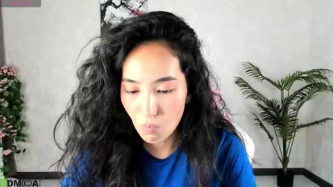 Snapshot of kira_lilian chatting on September 2025 09:20:01 AM Aura online show from September 2025 09:20:01 AM