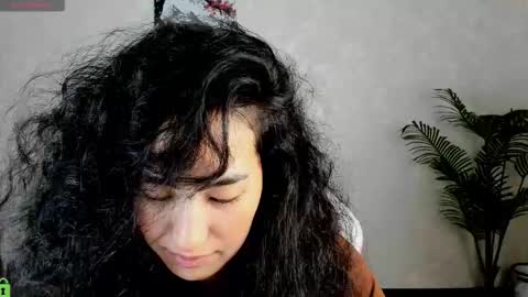 Aura online show from November 2025 02:55:02 AM