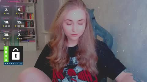 Snapshot of kira_love_sleep chatting on February 2025 05:24:01 PM you know thumb up me please its important online show from February 2025 05:24:01 PM