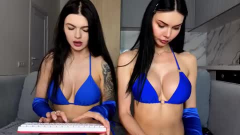 Kira and friends online show from October 2025 02:10:01 PM