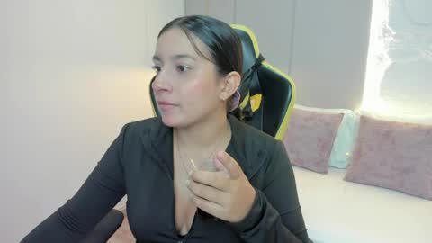 K I R A online show from April 2026 11:24:01 AM