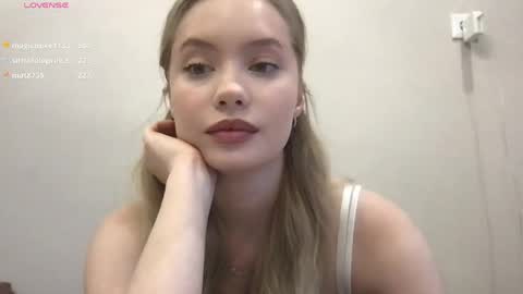 Kira online show from April 2026 12:33:01 PM