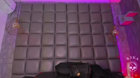 Kira  online show from April 2026 05:11:01 AM