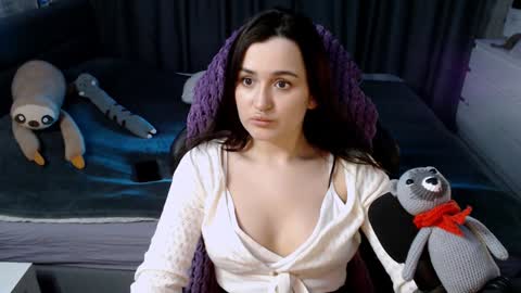 Snapshot of kira_yammy chatting on January 2025 10:16:02 PM Kira follow me online show from January 2025 10:16:02 PM