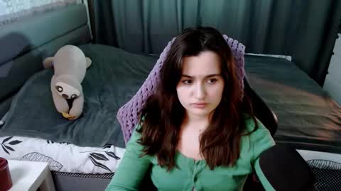 Snapshot of kira_yammy chatting on March 2025 01:50:02 AM Kira follow me online show from March 2025 01:50:02 AM