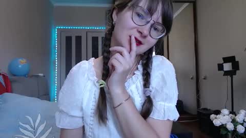 Snapshot of kiragoldens chatting on September 2025 06:04:02 AM KiraGoldens online show from September 2025 06:04:02 AM