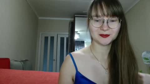 Snapshot of kiragoldens chatting on October 2025 06:14:01 AM KiraGoldens online show from October 2025 06:14:01 AM