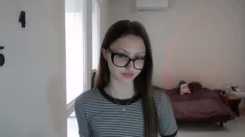 kirakittenn online show from October 2025 08:37:01 AM