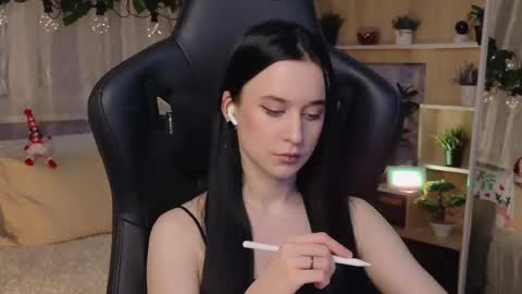 Kira    online show from February 2025 05:54:01 PM