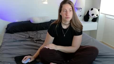 Kira online show from April 2026 07:31:01 AM