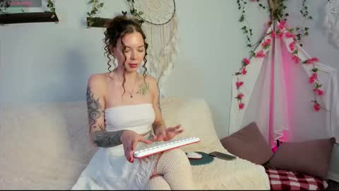 little vampire online show from October 2025 07:05:02 AM