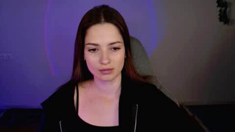 kiravair online show from November 2025 01:43:03 PM