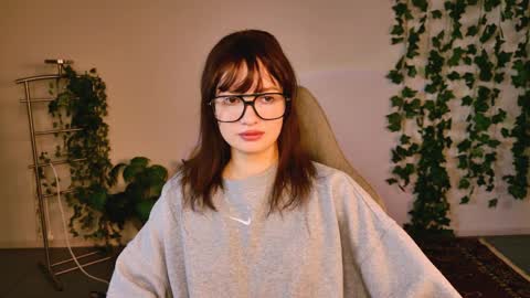 kiravair online show from April 2026 07:06:01 AM