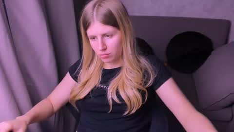 Kira online show from December 2024 01:03:01 AM