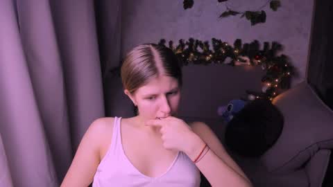 Kira online show from December 2024 11:03:01 PM