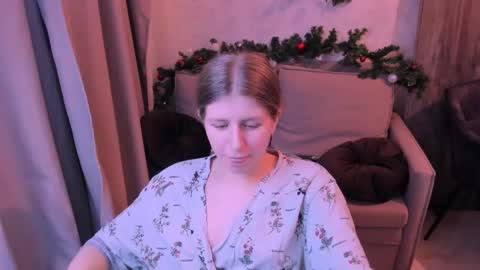 Kira online show from December 2024 10:00:01 PM