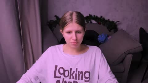 Kira online show from January 2025 08:05:02 PM