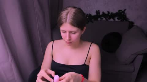 Kira online show from January 2025 11:24:01 PM