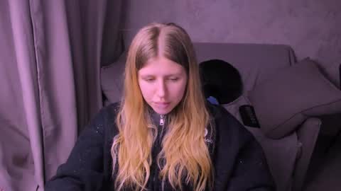 Kira online show from January 2025 07:58:02 PM