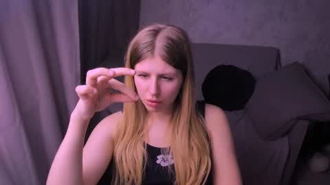 Kira online show from February 2025 10:45:01 PM