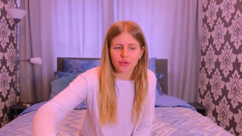 Kira online show from September 2025 11:21:01 AM